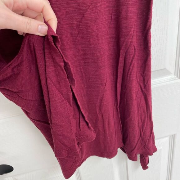 Cable & Gauge Red Scoop Neck Split Hem Tshirt Women’s Size M - Picture 4 of 6